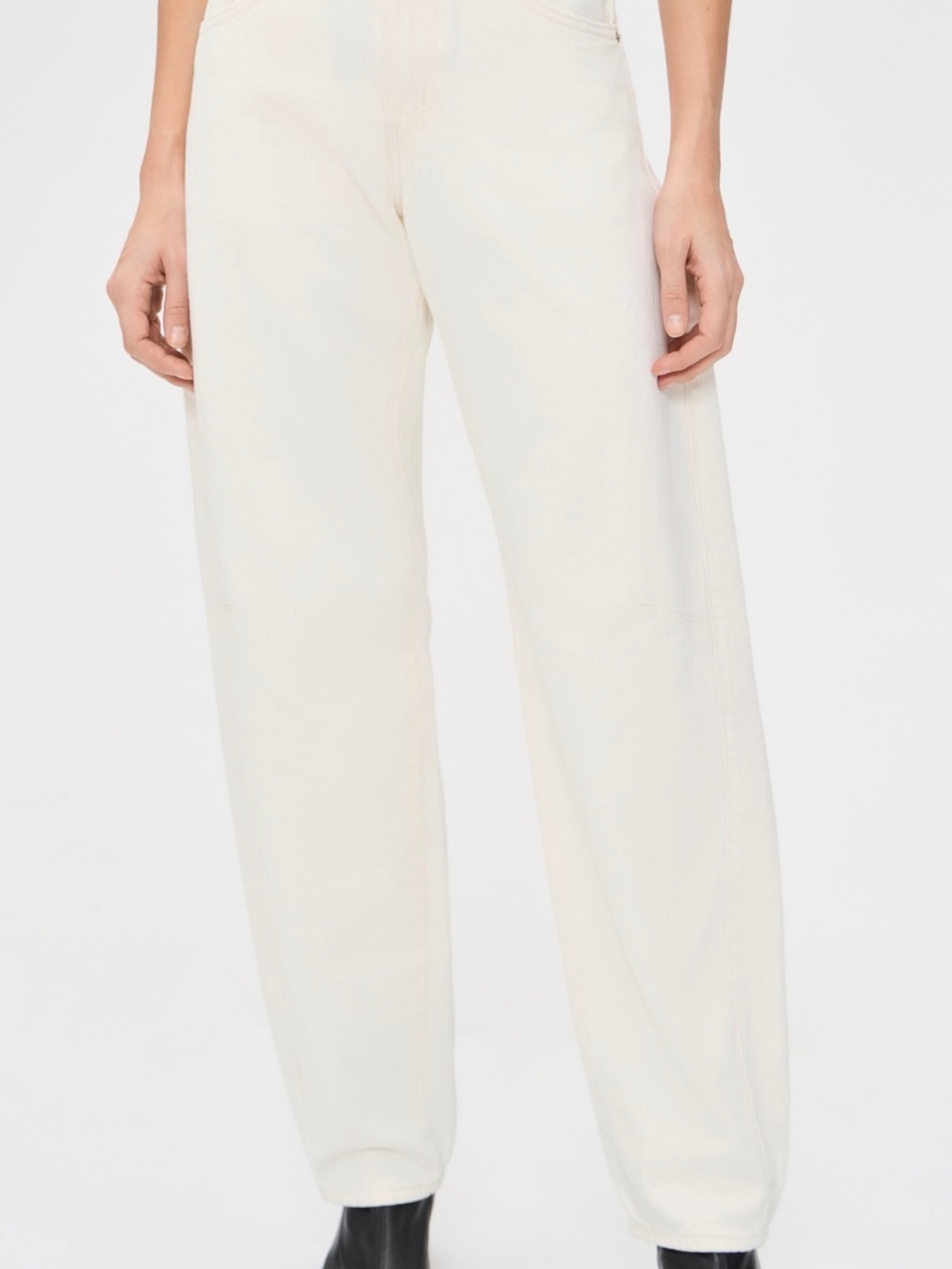 LEVIS BAGGY DAD BARREL JEANS